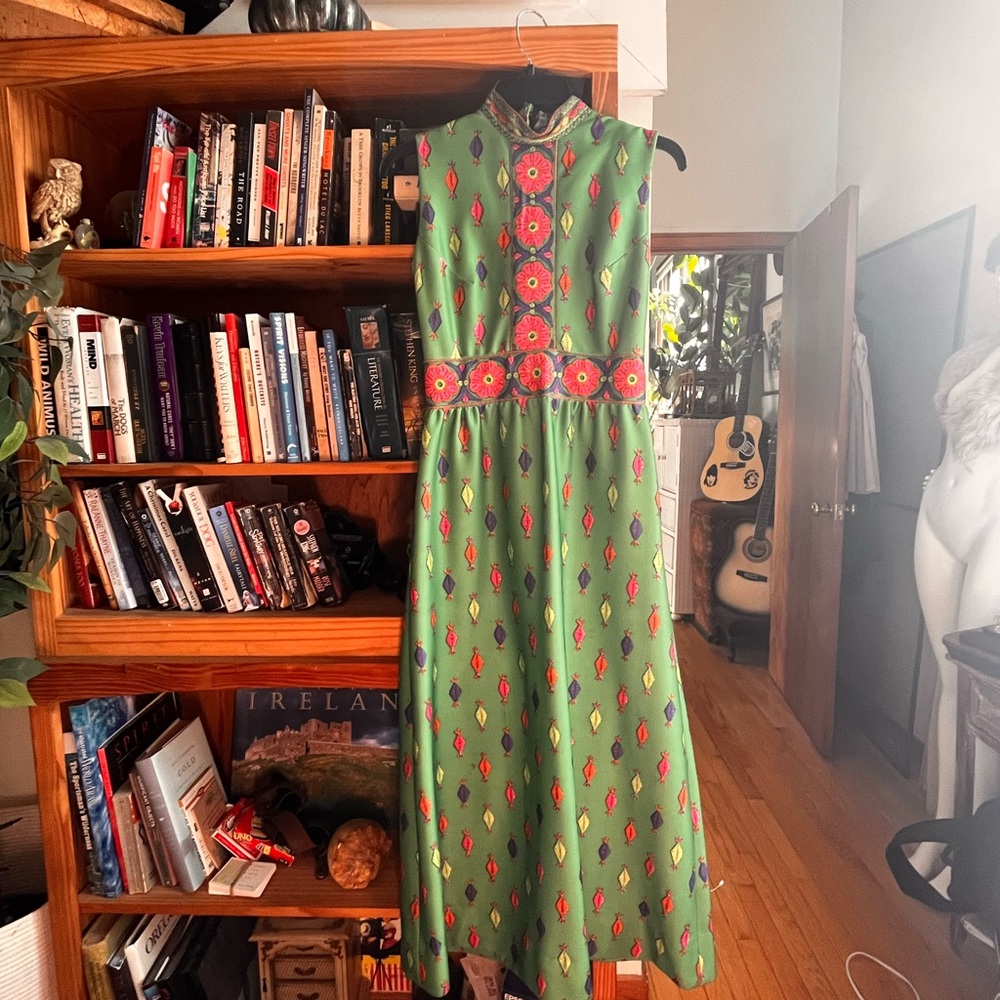 Emilio Borghese Vintage dress size 8 green and pink